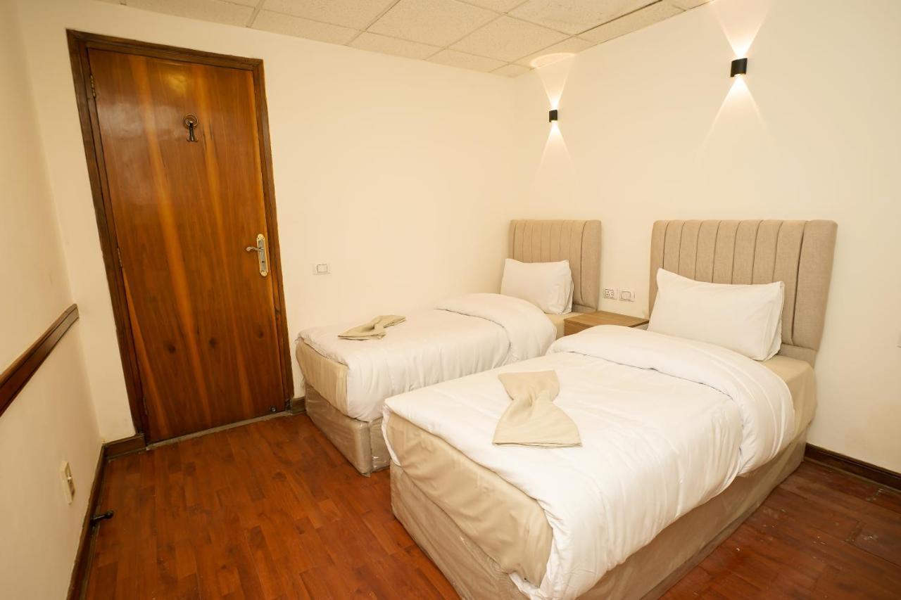 Hotel Caca