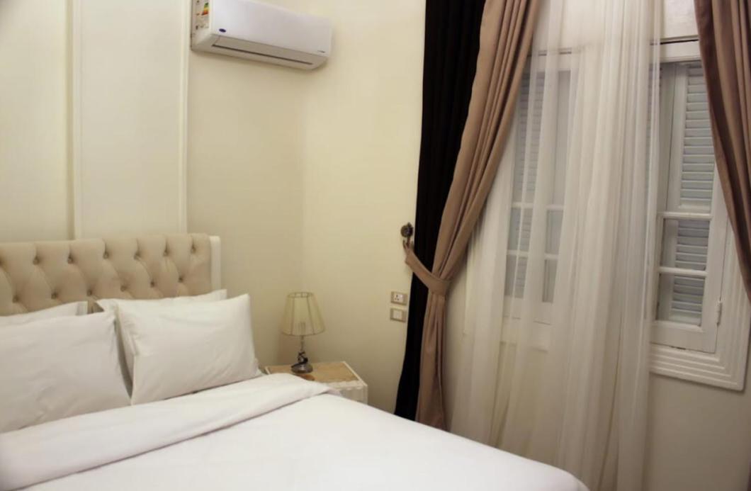 Caca Hotel